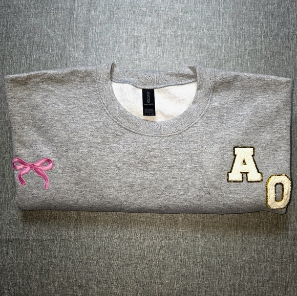 Pink Ribbon Embroidered Patch Gildan Heavy Blend Pullover Sweatshirt Size XL - Picture 8 of 8